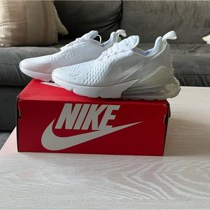 BRAND NEW - 6.5 NIKE AIR MAX 270